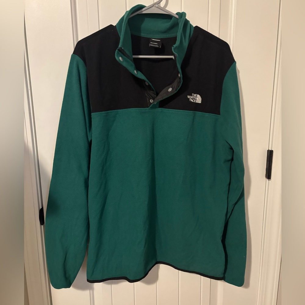 The North Face Men's Teal and Black quarter zip Up Sweater